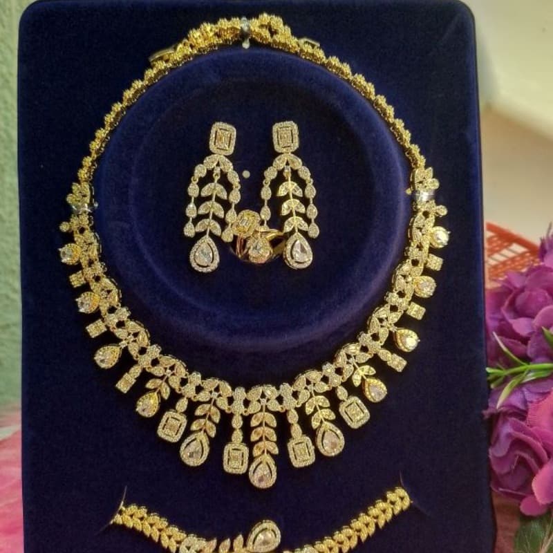 4 in 1 Gold color effisy Jewelry set